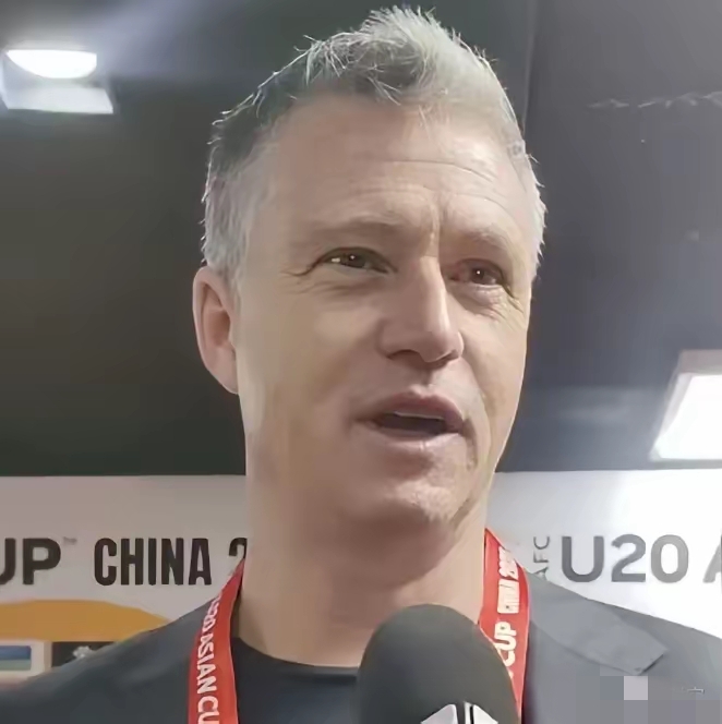 东道主表现十分出色，成功晋级下一轮的简单介绍