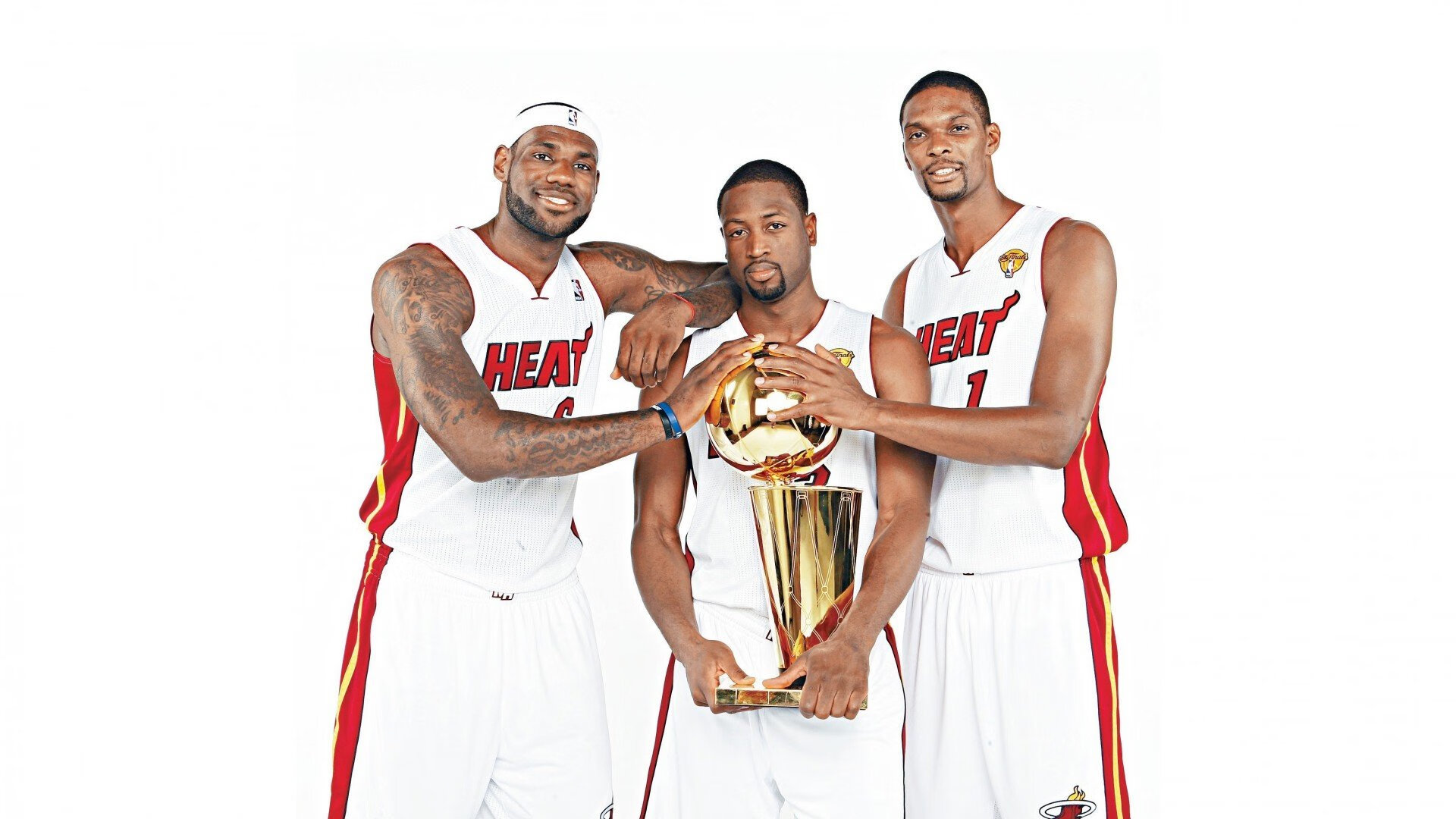  足协杯转会风云：菲尼克斯太阳盯上锋线强援，爱德华兹或成交易筹码